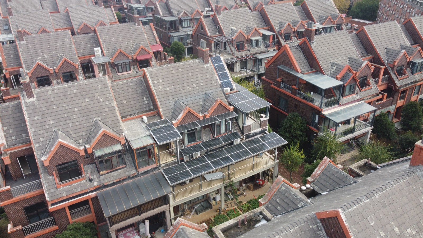 两部门：研发新型光伏一体化技术系统等 支持城镇低碳系统