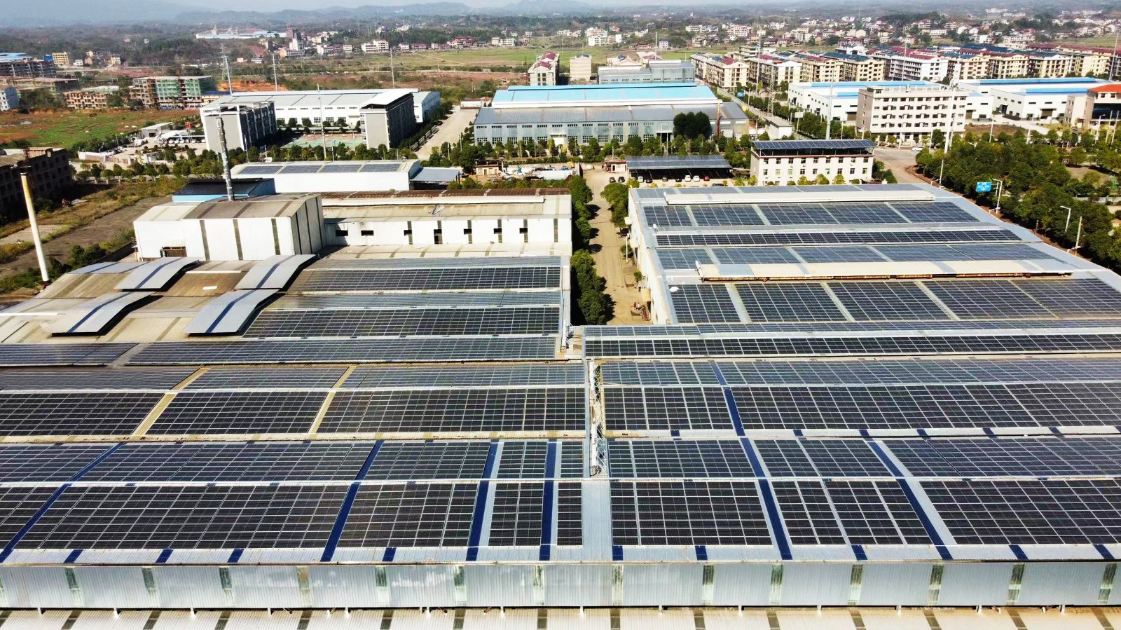 6月以来，室表温度居高不下！多地供电严重，光伏电站或将为工贸易企业带来“用电自由！